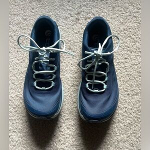 Topo Athletic Pursuit Trail Running Shoes Size 8